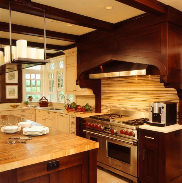  Updated Tudor Modern Kitchen &#8\2\1\1; A streamlined mix of contemporary and traditional creates this very functional kitchen