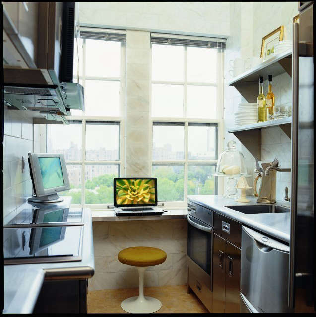  Minneapolis Apartment Modern Kitchen &#8\2\1\1; This one person kitchen is a study in efficiency.