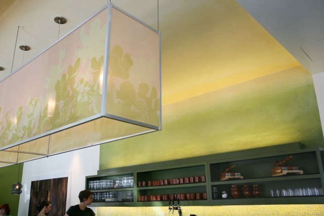  Nopalito Restaurant: We achieved the glowing lantern effect during the day by the use of gradated paint color and a gradated color tile backsplash. Photo: eurydice galka