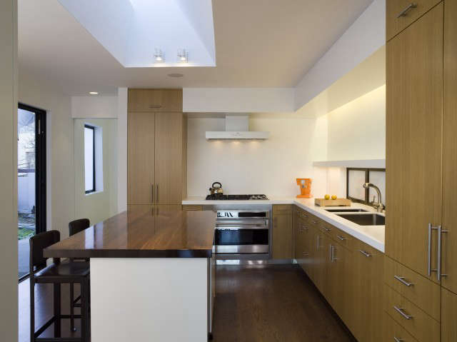  Liberty Street Residence: Multiple sources of natural and artificial light make this kitchen lively and bright. Photo: David Duncan Livingston