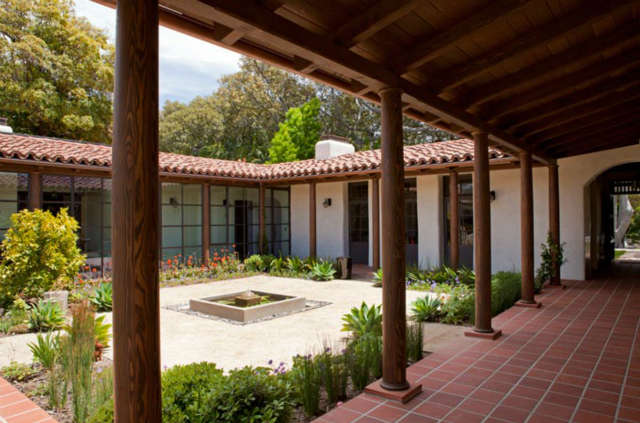  Central Courtyard and Patio Space