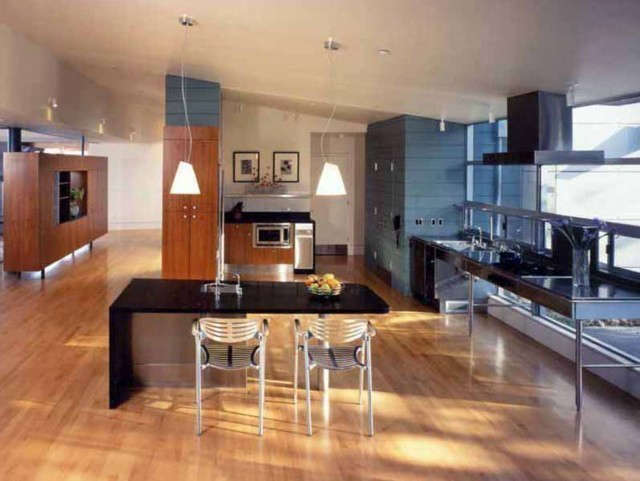  Los Gatos Kitchen &#8\2\1\1; This kitchen was designed for a client who was in a wheel chair.Architect: Min Day