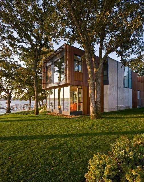  House on Lake Okoboji: For further images please visit our website or these links: archdaily and contemporist.com. Photo: Paul Crosby