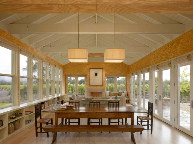  Healdsburg Residence: Dining within the vineyard. Plywood sourced from owners plywood factory. Photo: Cesar Rubio