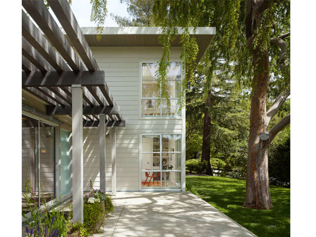  Orinda Residence: Indoor / Outdoor living at this Orinda ranch house renovation / addition. Photo: Cesar Rubio
