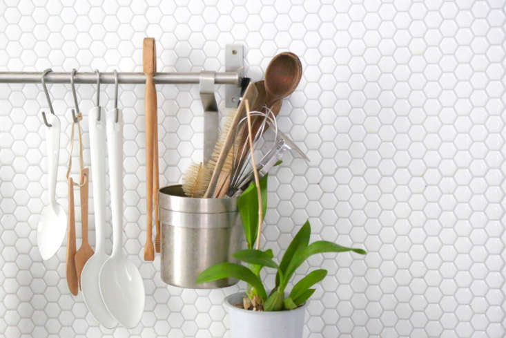 Canadian company Smart Tiles offers peel-and-stick embossed Gel-O tile look-alikes; shown is the Hexago pattern. Photograph via Atelier de Curiosite.