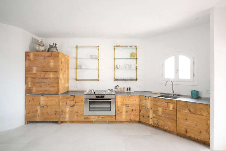 Italian kitchen made of reclaimed larch wood