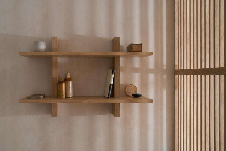 Porteous Studio bedroom shelf, Edinburgh, Izat Arundell design. Zac & Zac photo.