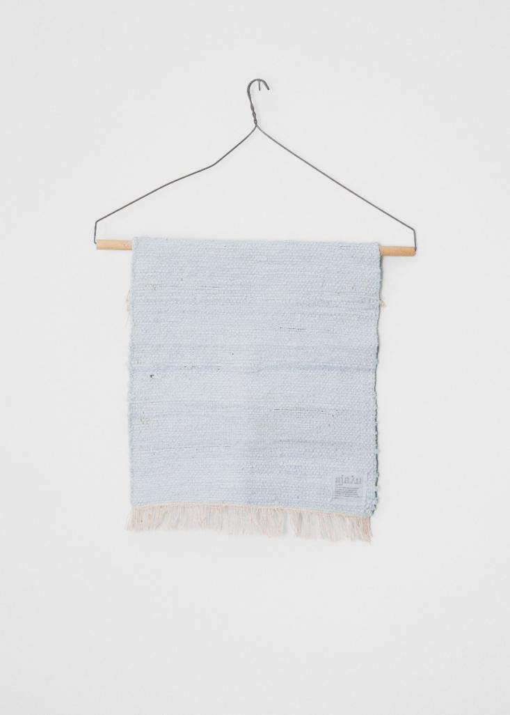 Aiayu home raw rug made from organic cotton fabric scraps.