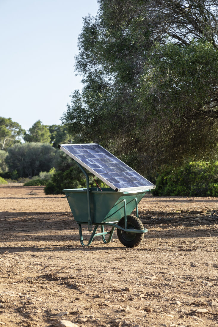 The Solar Roller, as it&#8\2\17;s known, gets moved to optimize its charging position. &#8\2\20;All inside electrical components operate with small portable batteries that that can be charged from the power banks that are charged at the solar wheelbarrow,&#8\2\2\1; says Mariana. &#8\2\20;Once high-capacity batteries become lighter, the power grid and installations can travel with the user and not be fixed to the architecture.&#8\2\2\1; Mariana sees a future of &#8\2\20;easier mobile living,&#8\2\2\1; and more rustic refuges, such as her hut.