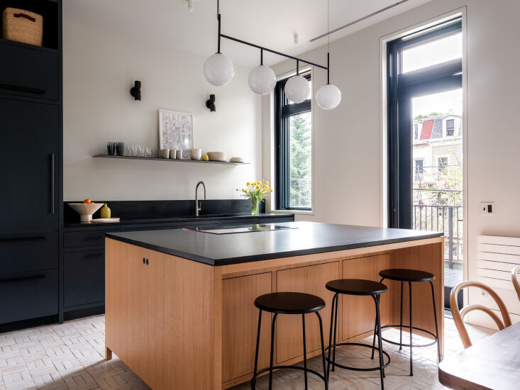 brooklyn brownstone kitchen by shapeless studio. hagan hinshaw photo. 155