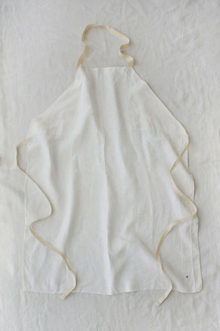 Makie-apron-from-vintage-napkins
