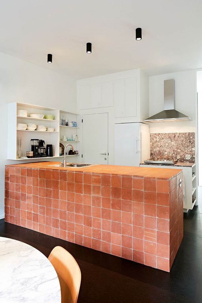 tiled kitchen island by ilse popelier 342