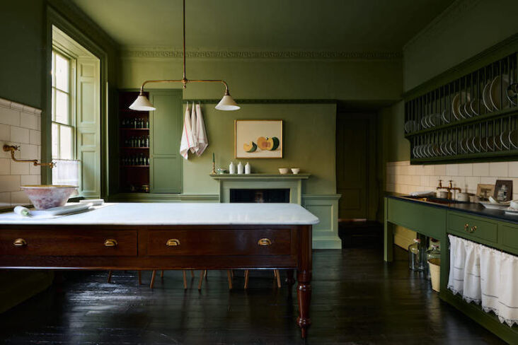 helen has boldly taken the trend of color drenching into the kitchen, which mak 19