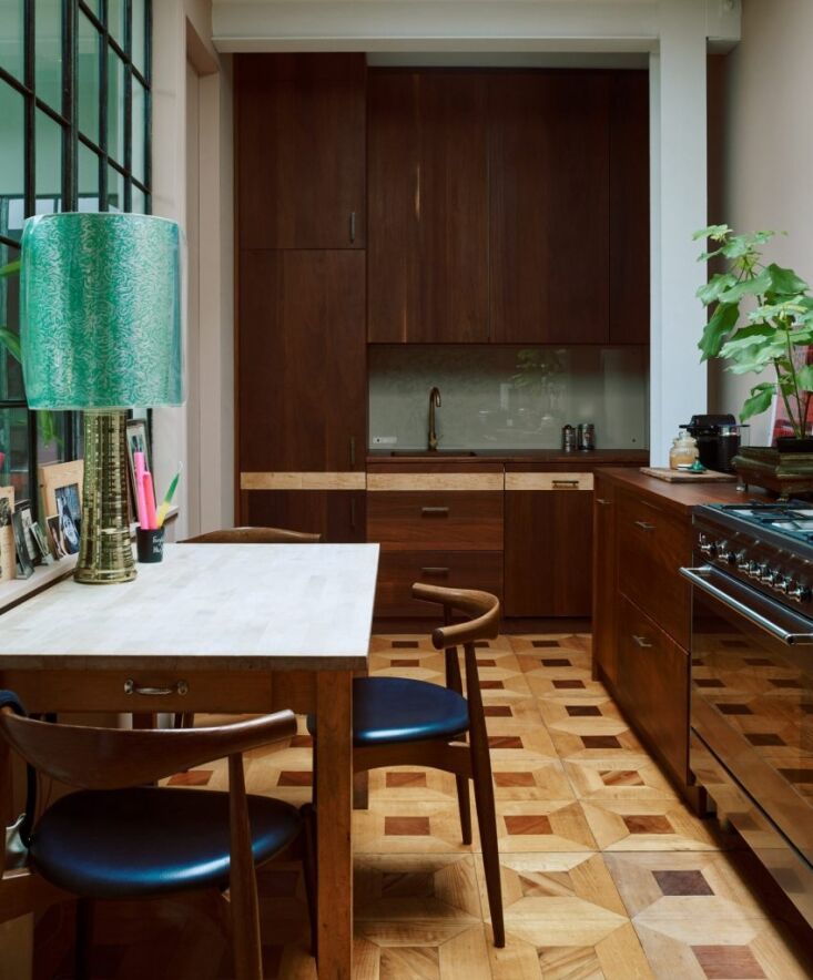 bella freud's retrouvius designed kitchen in her london apt 225