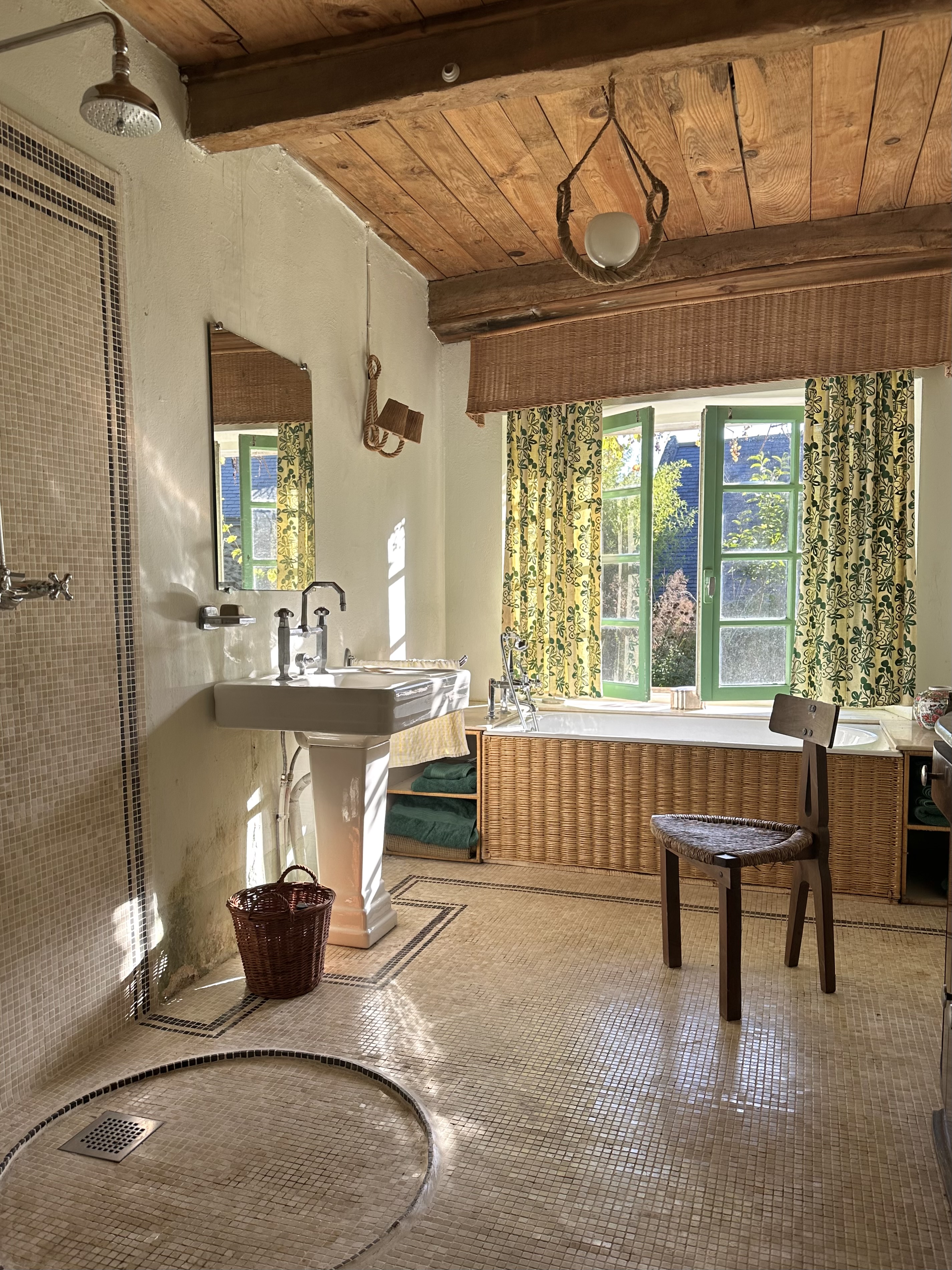 bathroom atelier vime farmhouse in brittany. 191