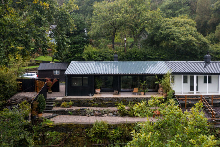 richard zinon and nuria maria's bungalow, courtesy of the modern house 94