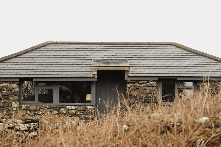 dun guaidhre isle of mull project, photo by alexander baxter exterior 107