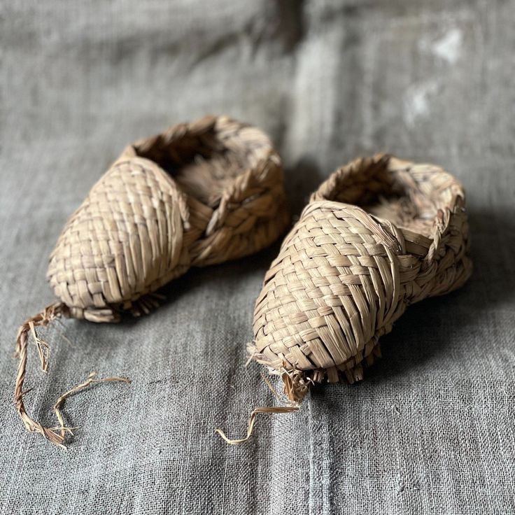 vintage japanese woven straw shoes from anzu new york 181