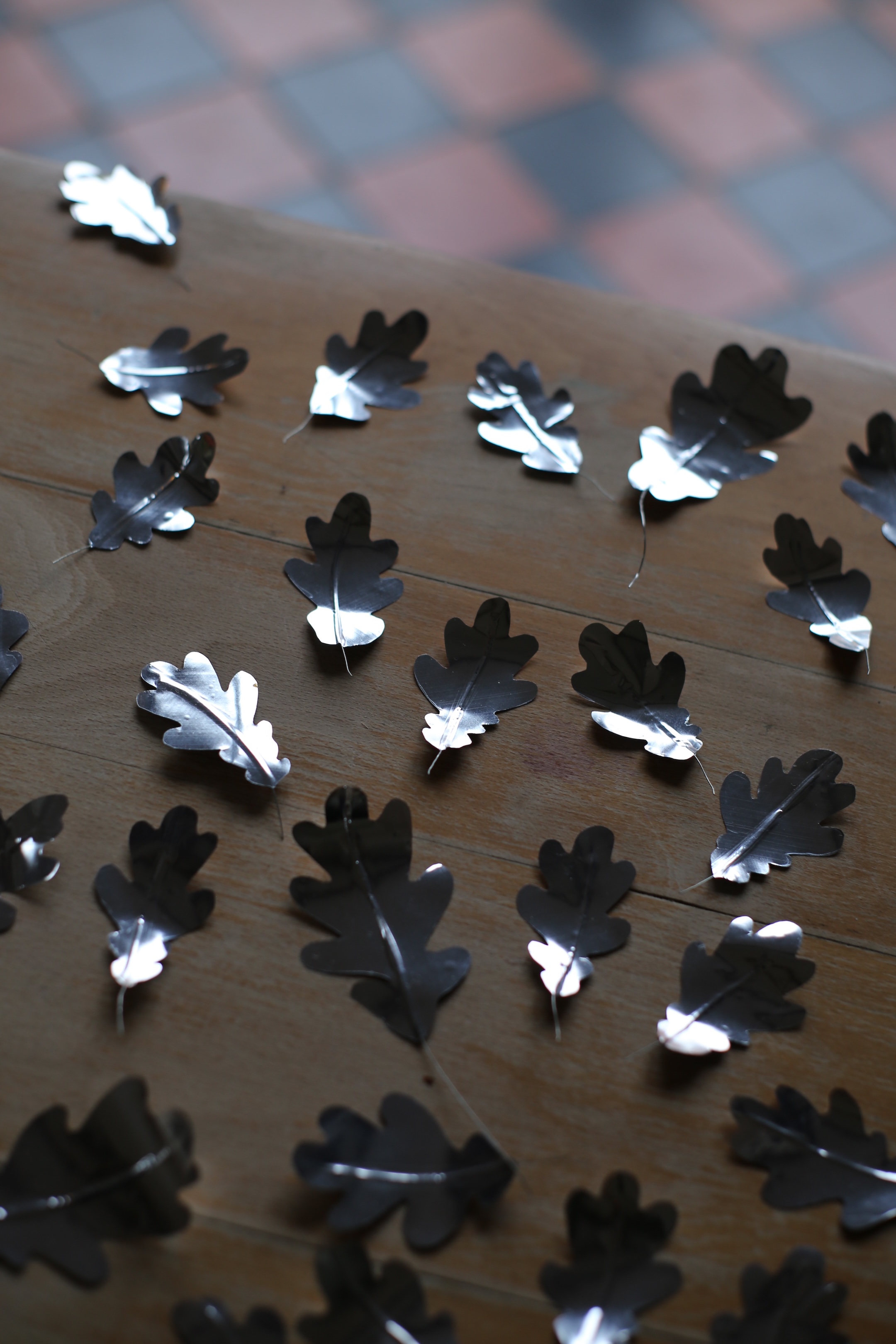 Give the leaves a natural curl and they\2\17;re reading for hanging.