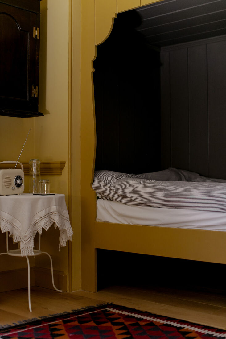 gras lamb's pavillion alcove bed 2