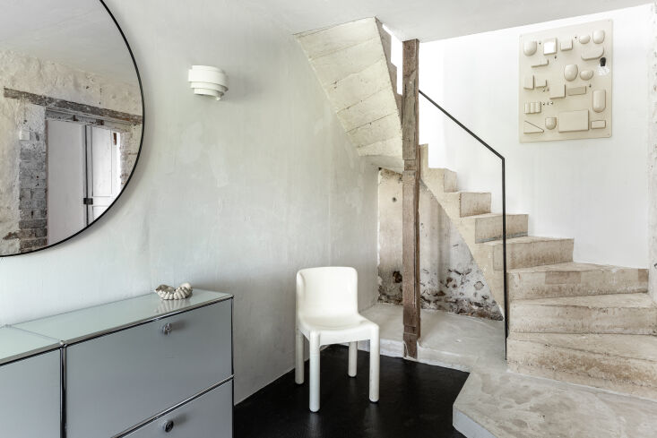 the main entrance to maison légère 11