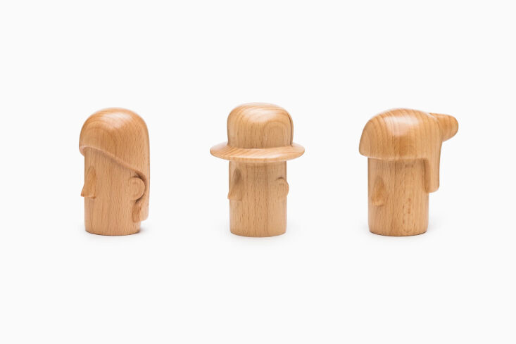 apartamento wine bottle buddies 5