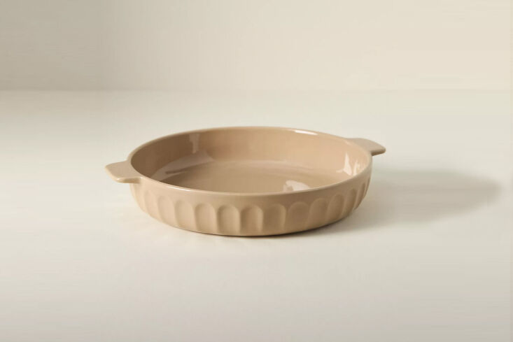 latte stoneware pie dish amelie edition from anthropologie 4
