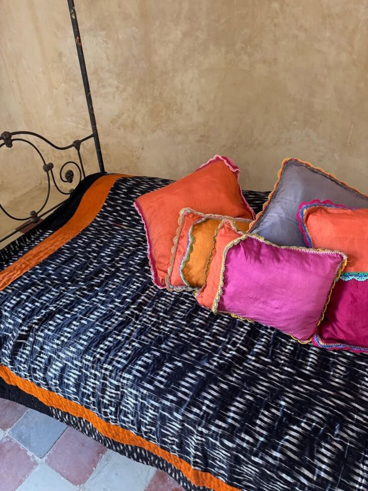 aurelia/colcha de una sola gota; $740. No 22