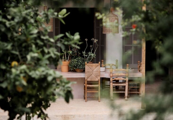 when a spanish architect friend invited september to go house hunting with him  17