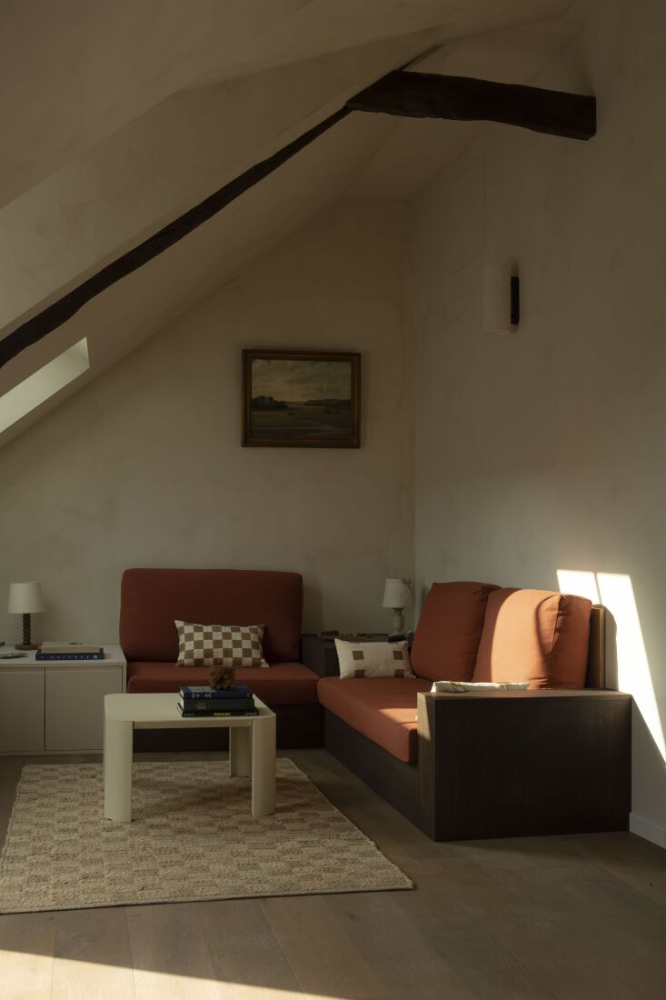 another set of built in sofas, done in collaboration by charly and ceri. the fl 29