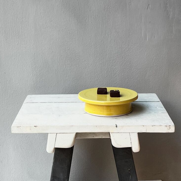 cake dish from manos 18