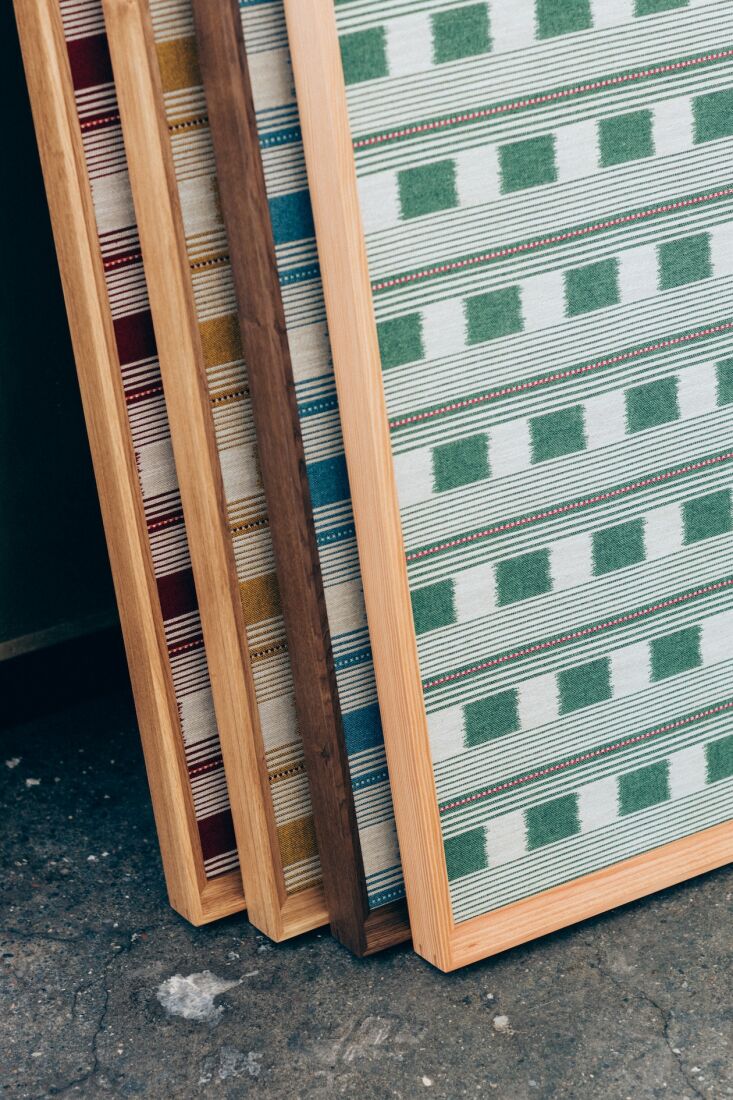 københavns møbelsnedkeri pinboards comes in four fabric colors and three wood 23