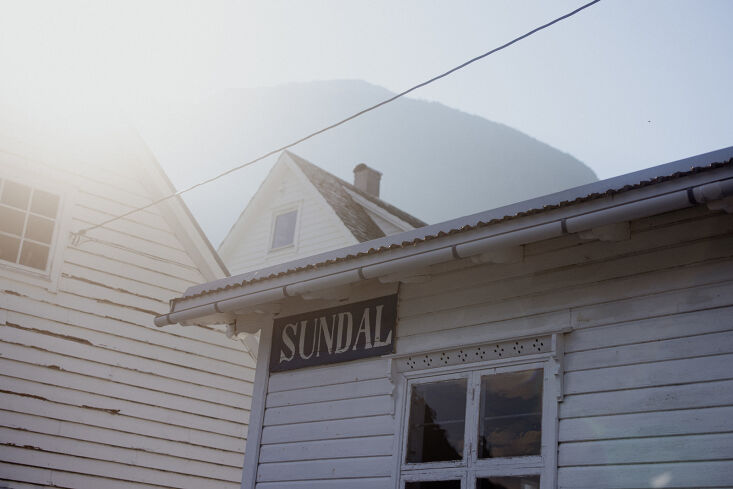 Logo del hotel sandal en noruega 20