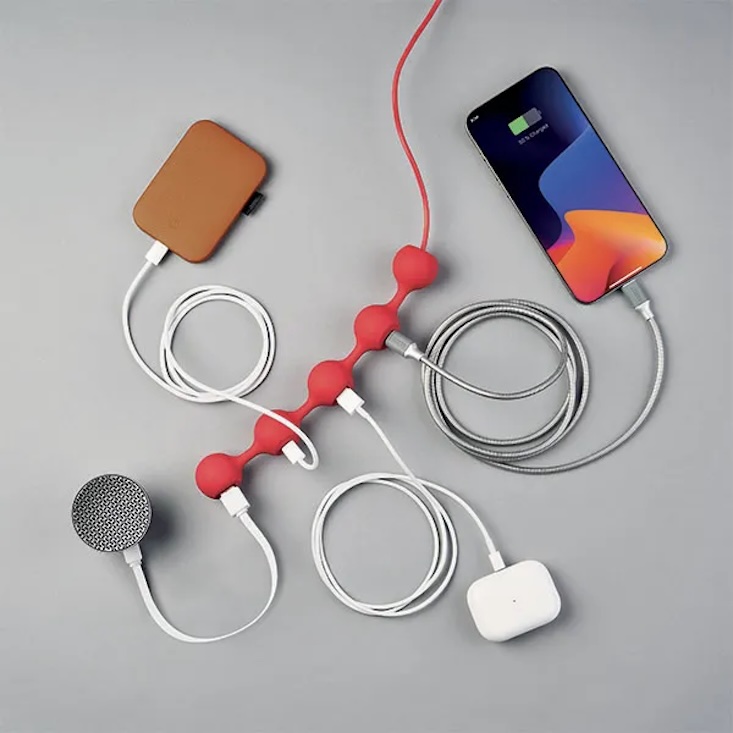 power everything at once—lexon\2\17;s silicone rubber peas hub c power 23