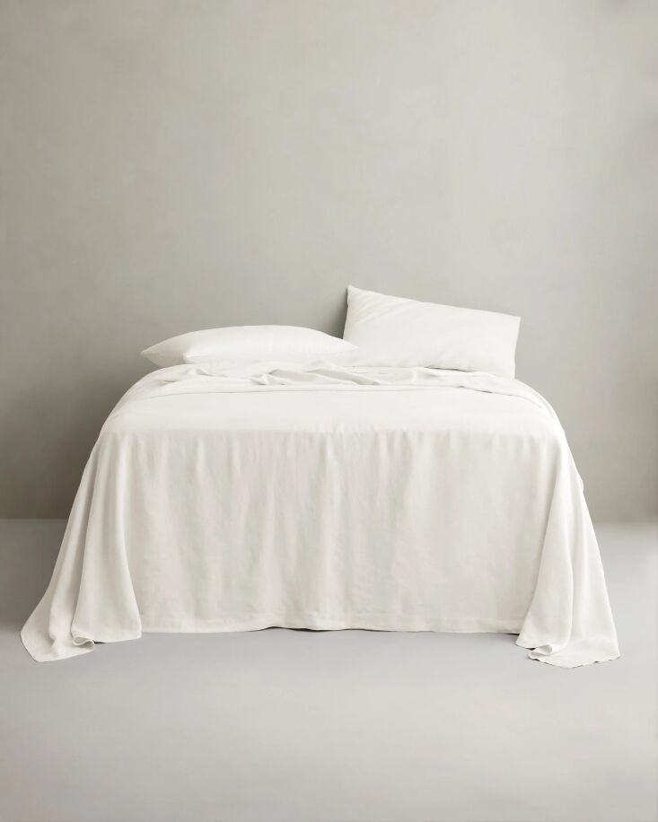 You can\2\17;t go wrong with a really great, classic, made-to-last white sheet set like this one from Cultiver. Shop now.