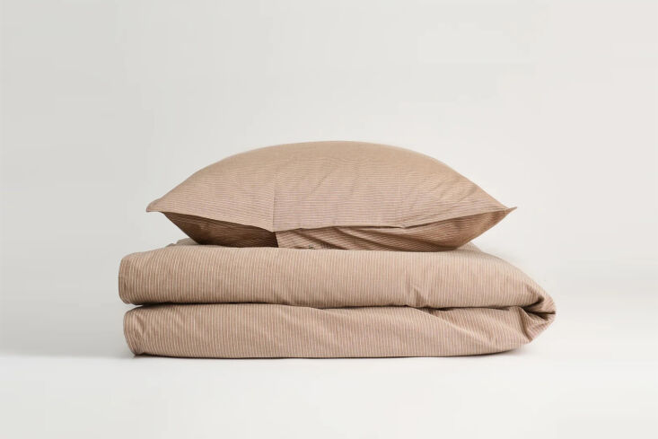 the aiayu duvet set and pillow case in mix dark wheat starts at €\148; it&amp 22