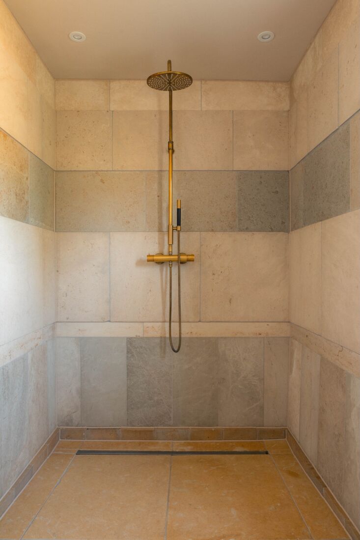 \2\20;this shower demonstrates that you can combine small quantities of 28