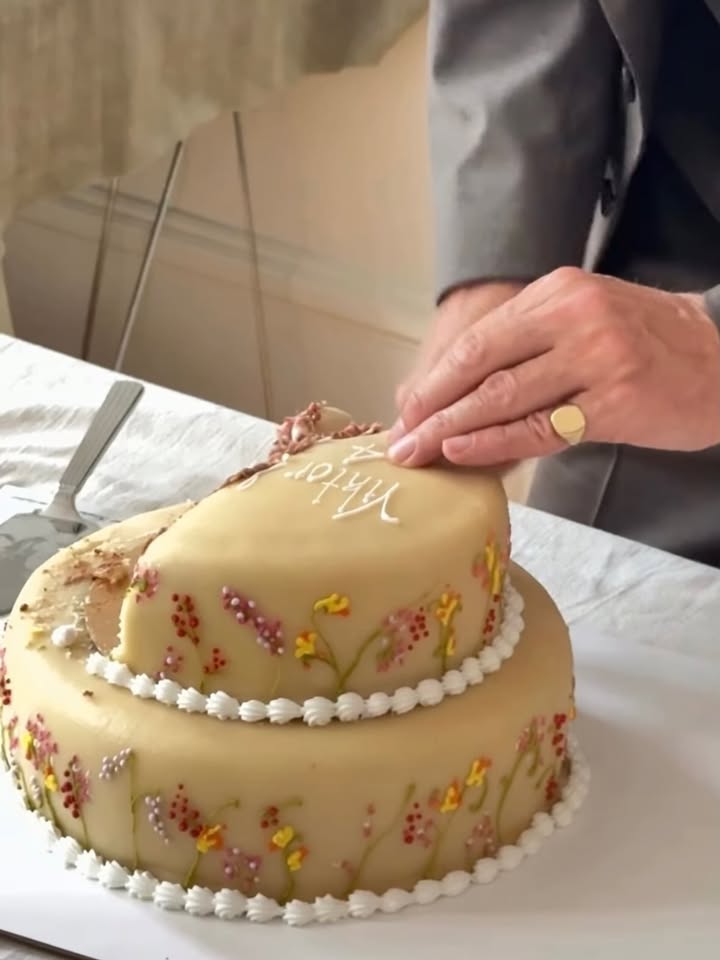 \2\20;i came across conditori la glace, one of the oldest confectionarie 35