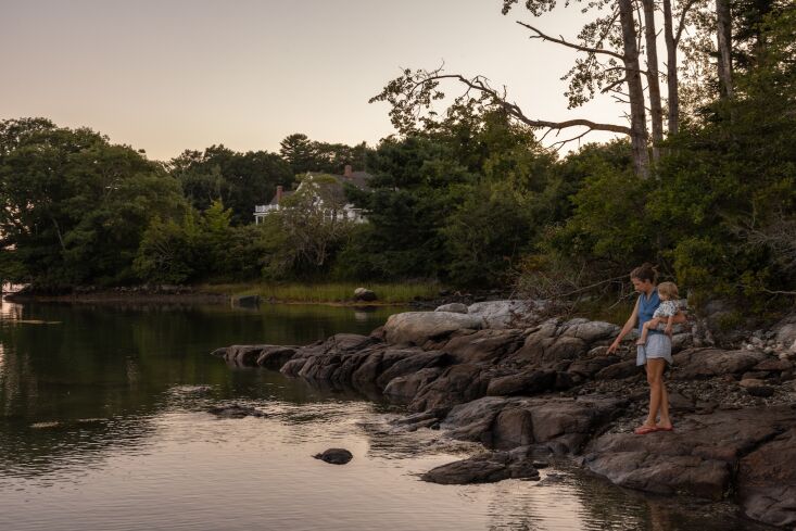 hanna and bert by the sea. 29