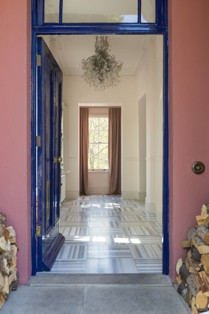 the front hall in a london townhouse was created from \2\20;cipollino st 19