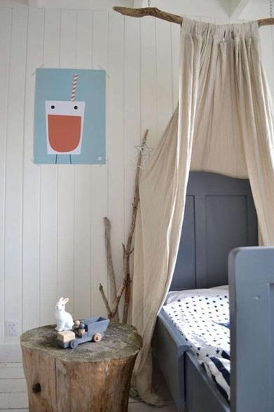 Diy Children S Canopy Bed Remodelista, How To Make Curtains For A Canopy Bed