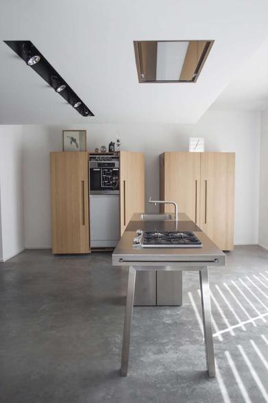 Ceiling-Mounted Recessed Kitchen Vents: Remodeling 101 - Remodelista