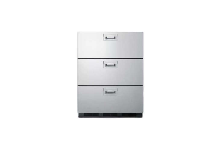 summit\2\17;s \24 inch wide triple drawer refrigerator has all 10