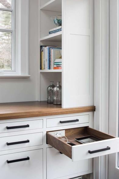 Clutter Free Organized Es With In Drawer Electrical Outlets From Docking Remodelista