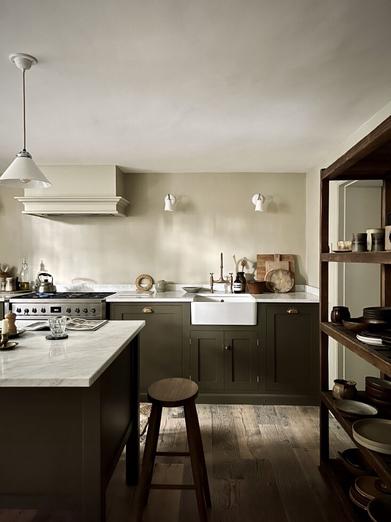 31 Green Kitchen Cabinet Ideas from Sage to Olive  Modern kitchen design,  Home decor kitchen, Farmhouse kitchen design