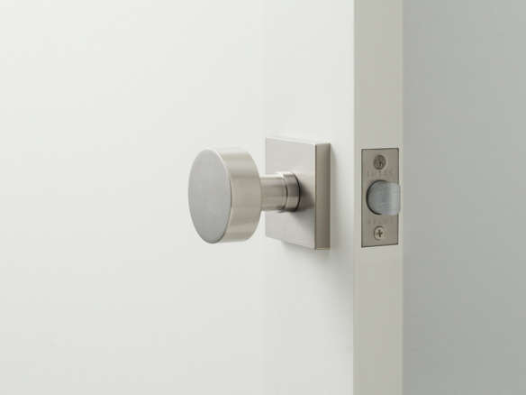 10 Easy Pieces Simple Doorknobs portrait 3
