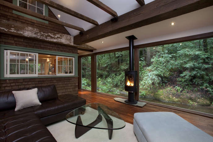 8 rustic rural cabin living room