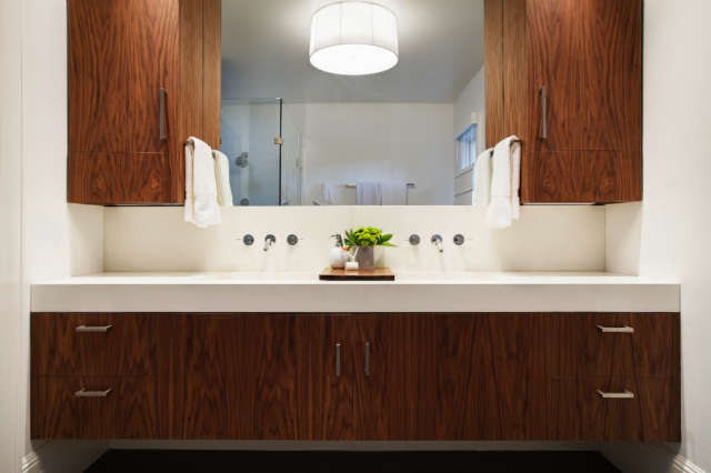 pao alto residence &#8\2\1\1; bathroom of a geremia design residential proj 33