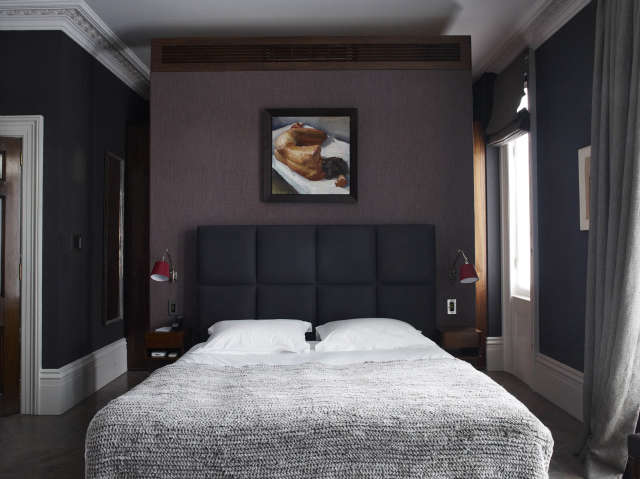 master bed in west london house 36